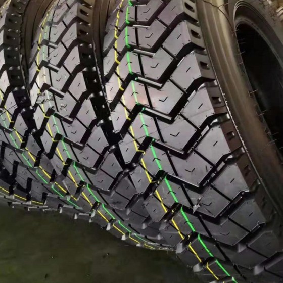 750R16 steel wire tires, medium and short-distance truck tires with deepened tread patterns, high-load pressure-resistant car tires 750r16